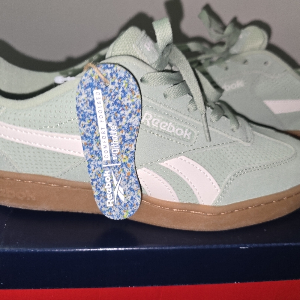 Reebok Light Green and White Sneakers - Picture 14 of 16